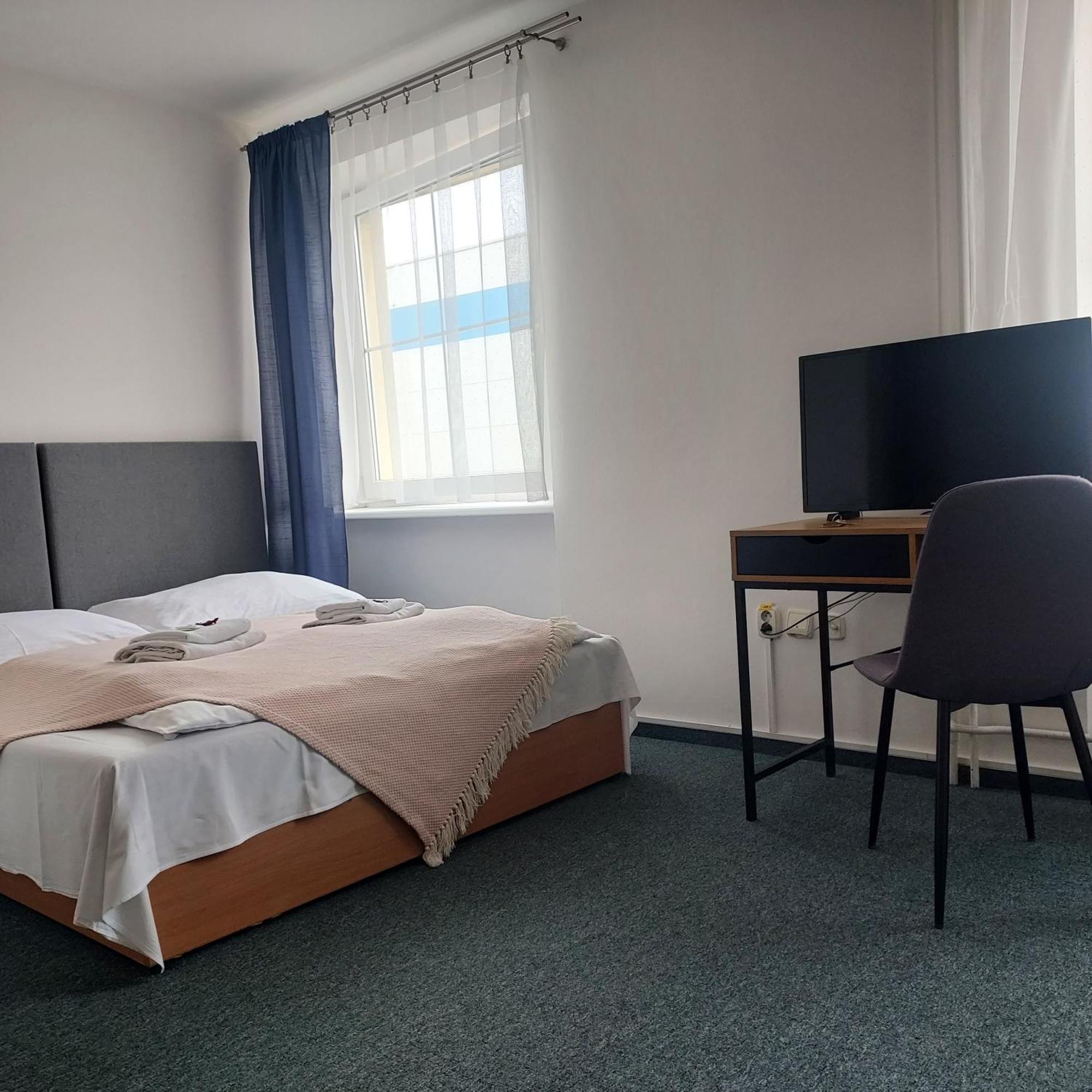Garni G Hotel Žilina Buitenkant foto