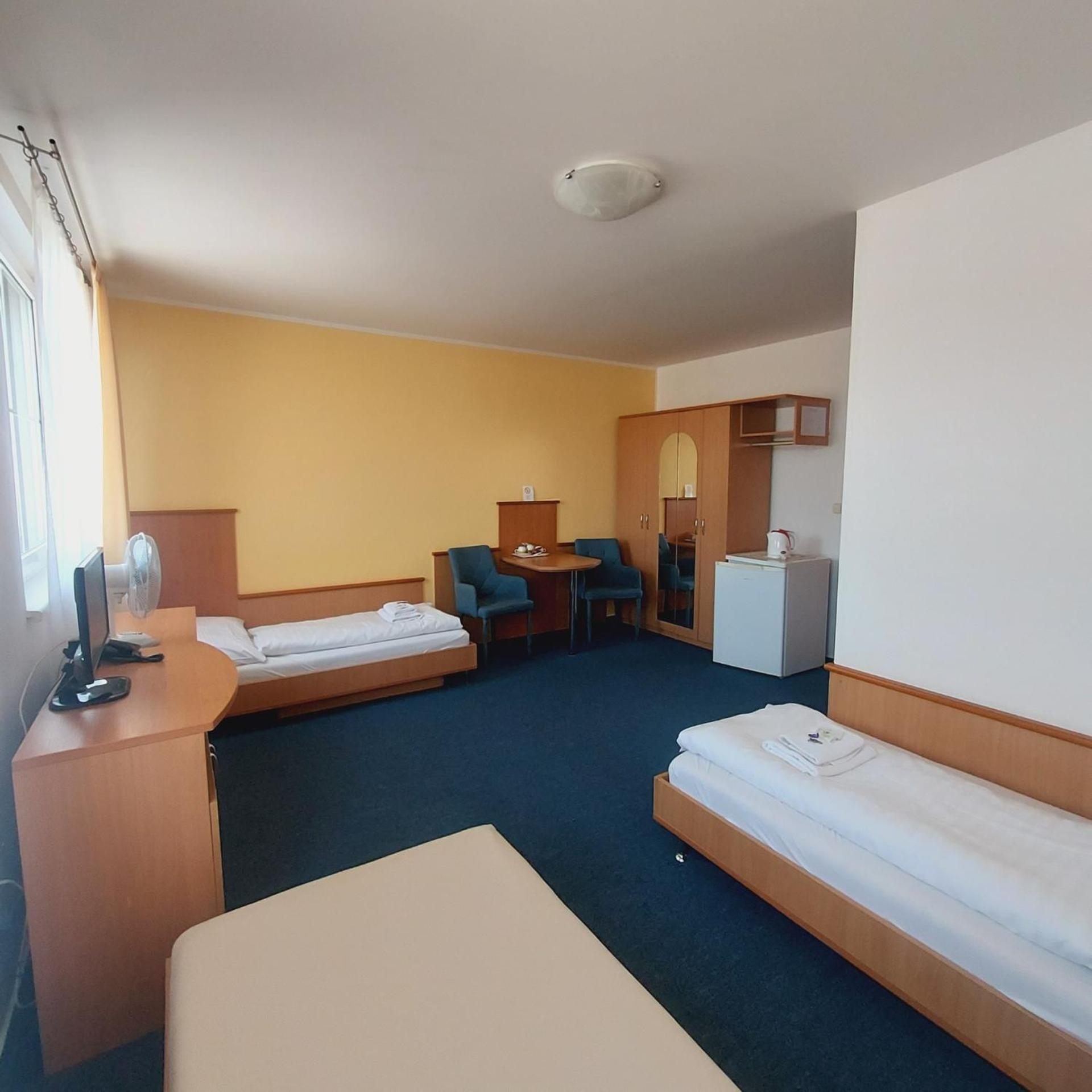 Garni G Hotel Žilina Buitenkant foto